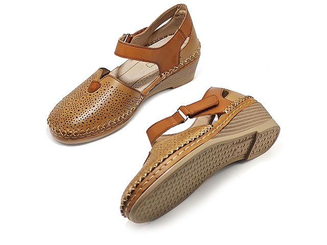 Дамски сандали на платформа 18097-3 Камел